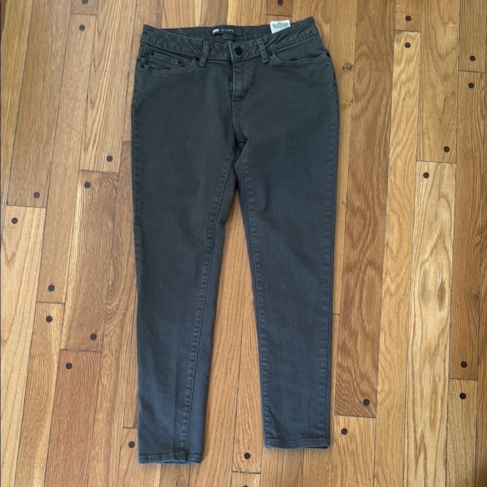 Levi's Women's 535 Dark Grey Denim Ankle Legging Jeans Size 11 Inseam 28"